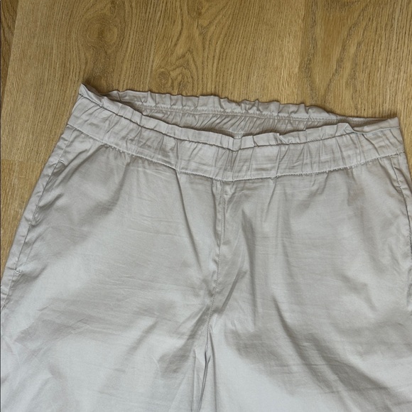 MAC collection khaki lightweight women’s cropped ankle pants size medium - Picture 2 of 8